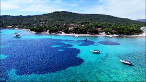 Half day boat tour to Blue Lagoon Blue Cave from Split and Trogir