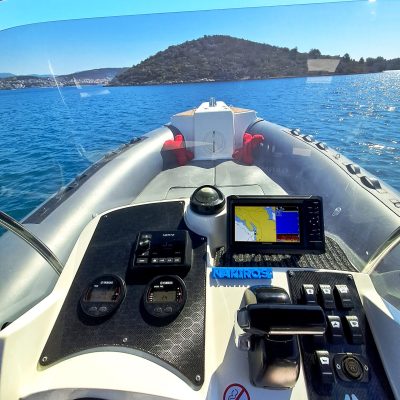 770 panel boat rent in trogir