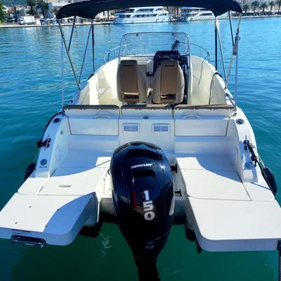 activ 675 back view boat rental trogir nakiros copy
