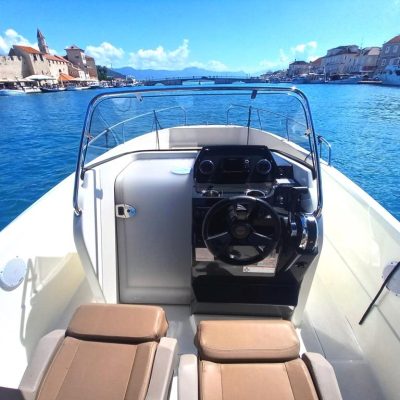 activ 675 console centar boat rental trogir nakiros copy