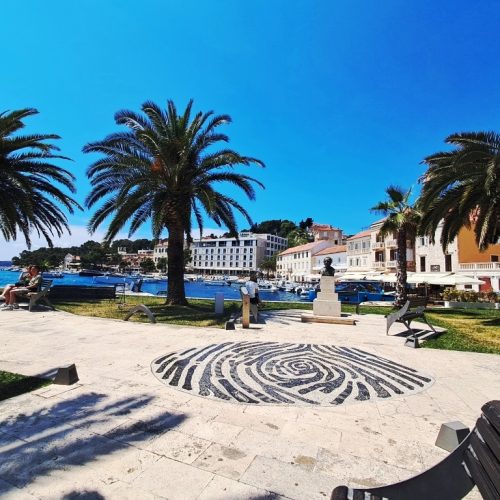 hvar town boat tour split nakiros