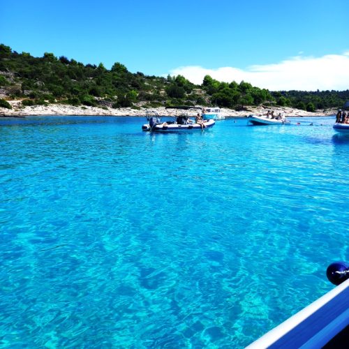 trogir nakiros blue lagoon boat trip