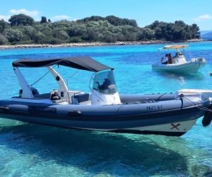 capelli 770 boat rent in trogir small
